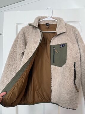 Patagonia Sherpa Fleece Jacket in Cream with Olive Accents